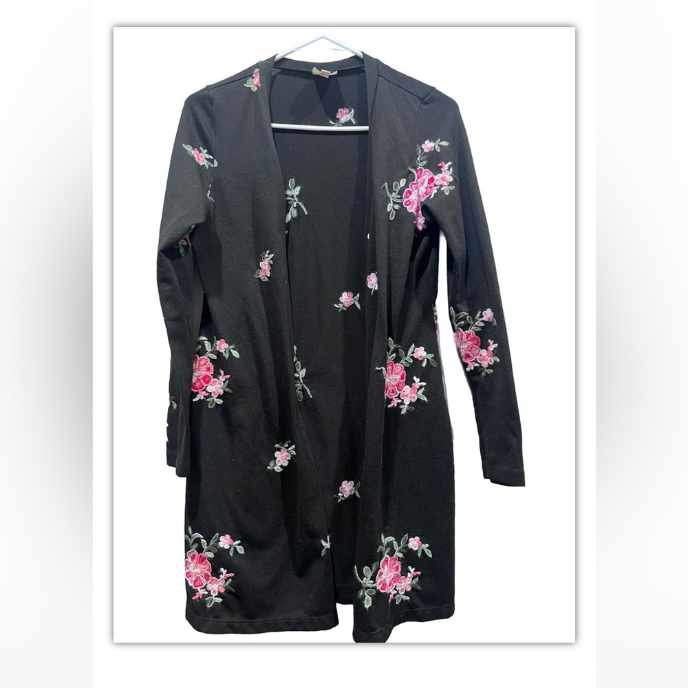 Fig & Flower Anthropologie Womens Cardigan Sweater Sz MeduimFloral Embroidered